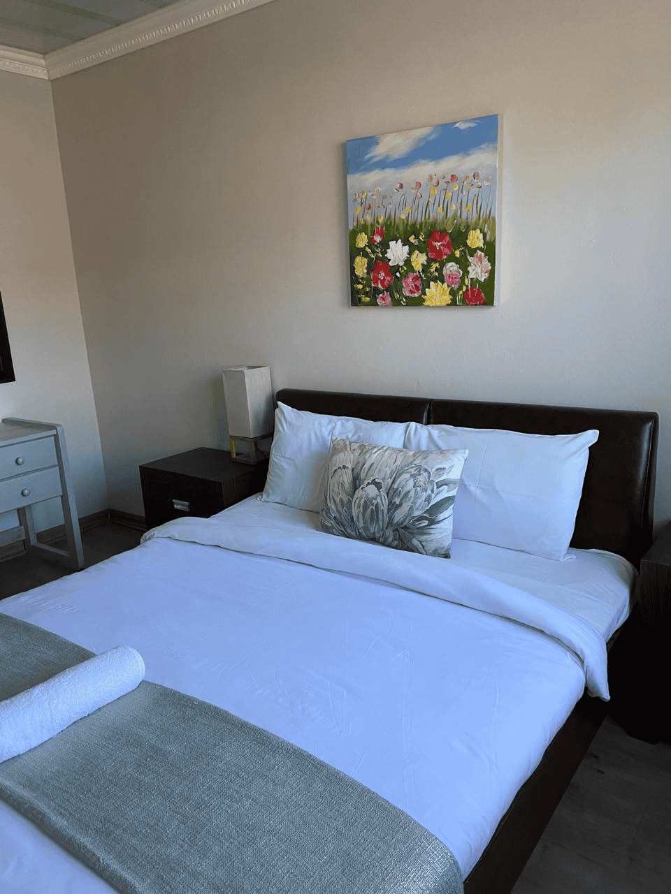 Single Room — towels and bed detail