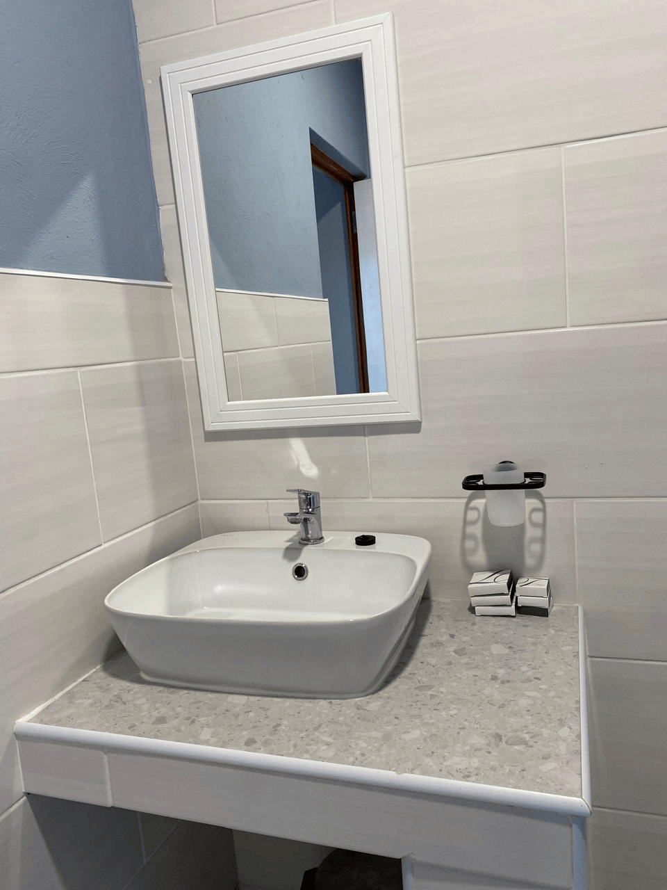 Family Room — elegant bathroom