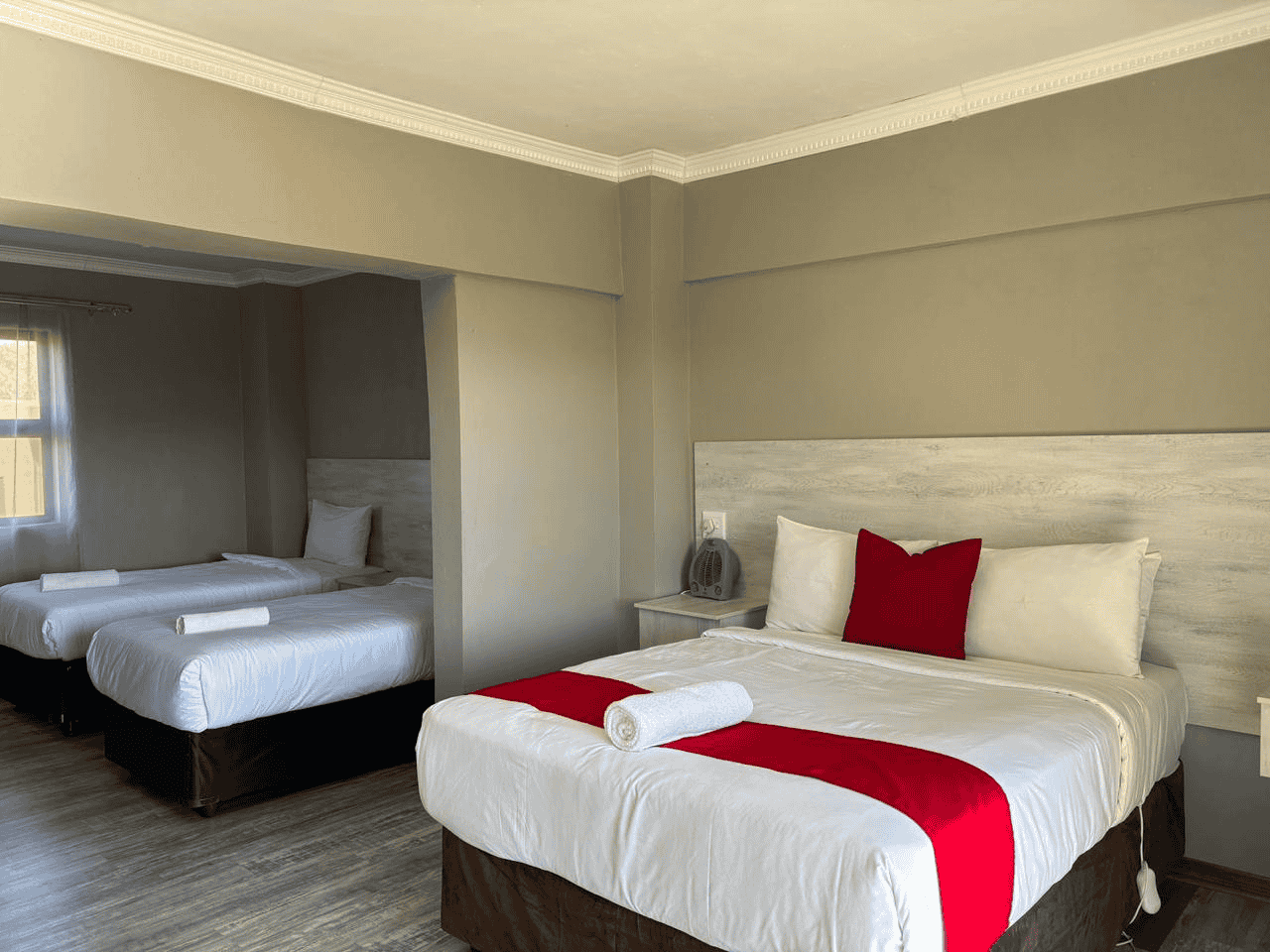 Triple Room — spacious family room with beds